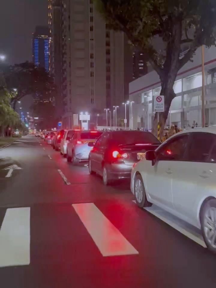 motecoro's tweet photo. 每次品尝汉堡都仿佛是一场盛宴，味蕾的极致享受令人欲罢不能。 https://t.co/Jf4hUlI0Yz