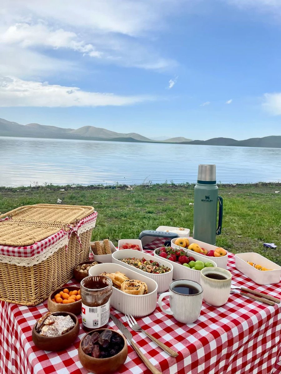 Raskolnikov tweet media