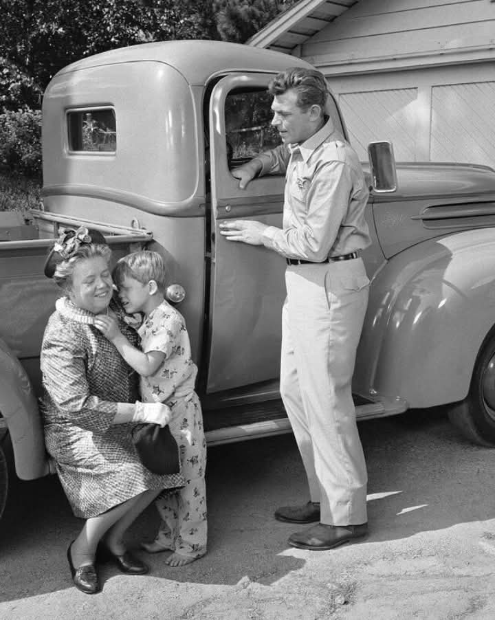 Johnny Cadillac tweet media