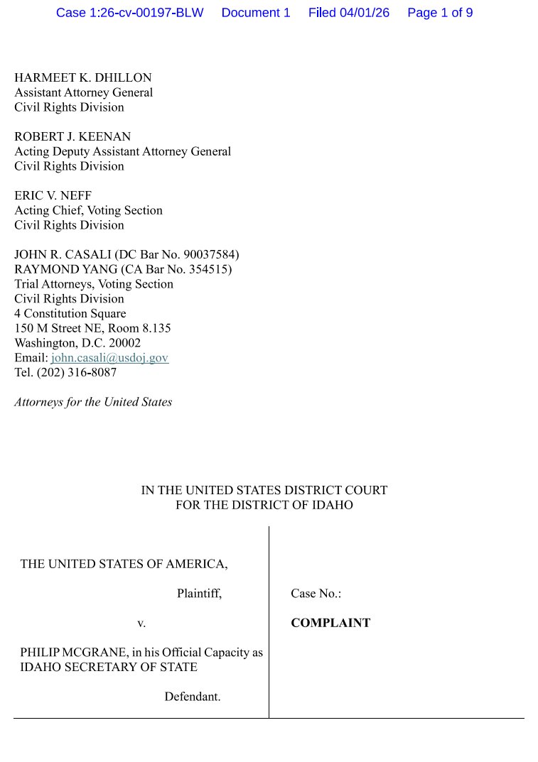 QThestorm tweet media