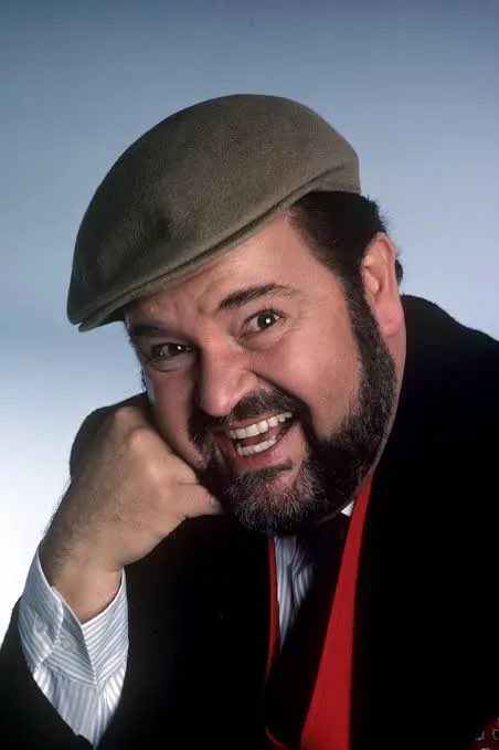 All I can say about the #SuperMarioGalaxyPelícula is that Chris Pratt tries his damndest to do a Dom DeLuise impression and that just makes me wish he was still alive 😭

PS: The movie moves kinda fast, but I love all the character interactions 3/5 stars