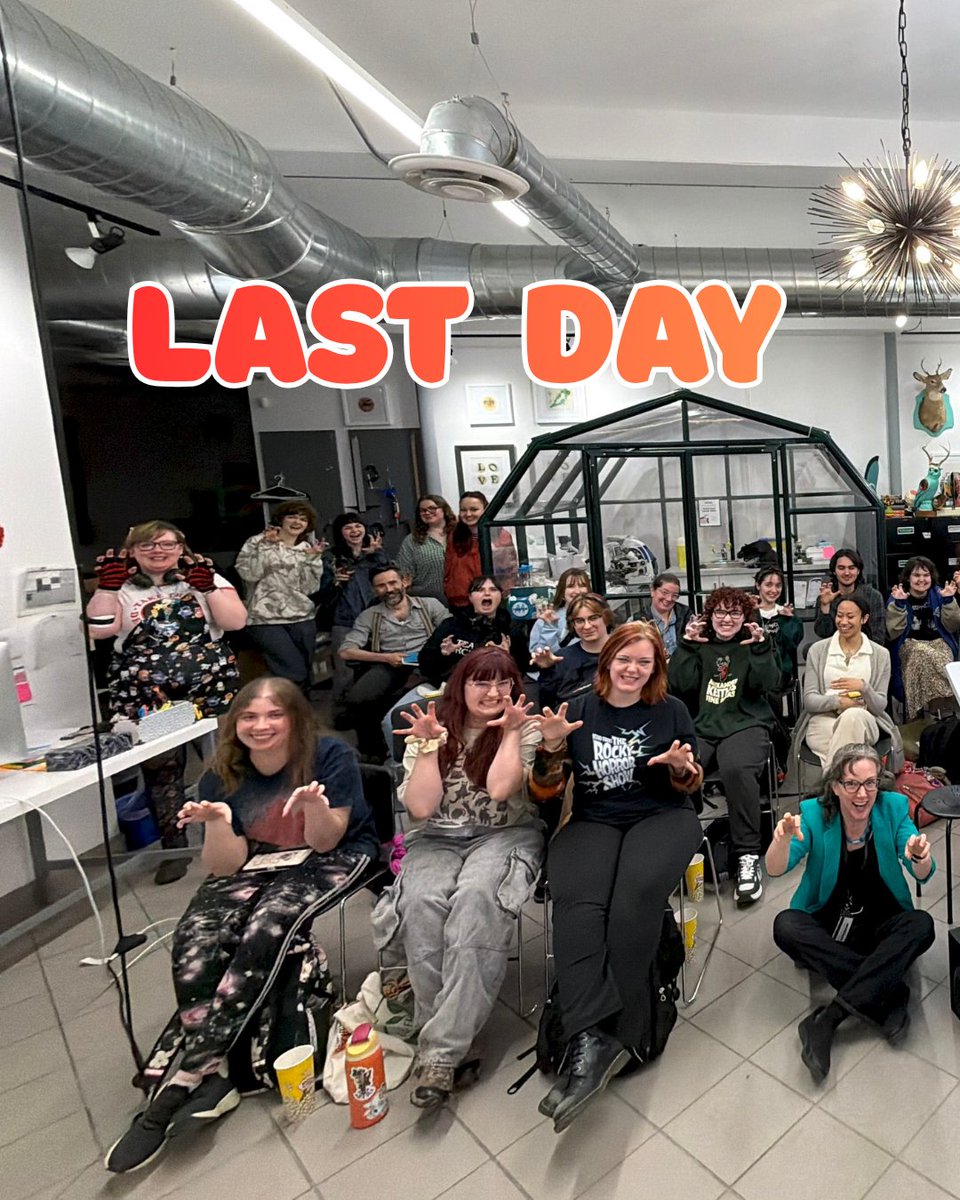 incubatorartlab's tweet image. Our final Bioart class for the semester included a field trip to the @incuabtorartlab studio. Great work and goodluck on your finals 2025/2026 students at @uwindsor! 

#bioart #jenniferwilletbioart #uwinsoca #studentsinstem #uwindsor #artandscience