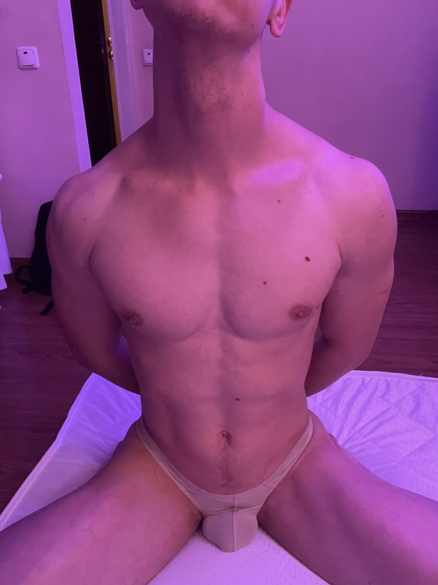 charnikovxxx tweet media