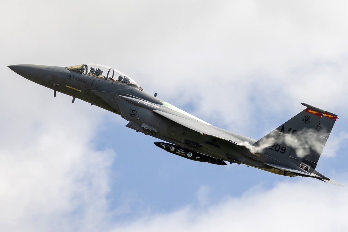 LAXSPOTTER97 tweet media