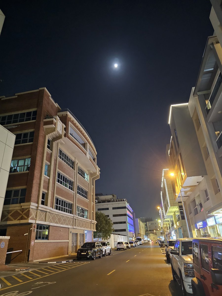 Ambarseriya's tweet image. And its a beautiful  #fullmoon tonight.