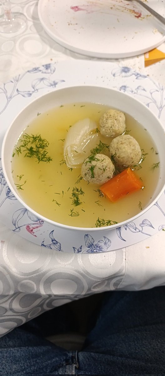 האורן בקצה המנהרה 🚭 tweet media