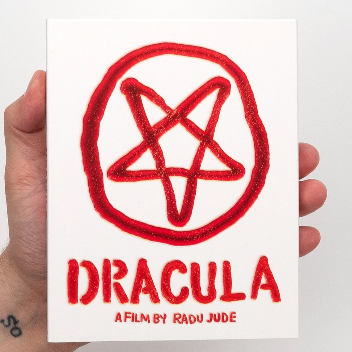 disc_connected's tweet image. ***ANNOUNCEMENT***

Now available to preorder on the @VinegarSyndrome website on Blu-ray and shipping later this month in the US from @ocndistro #PartnerLabel @12SpecialFilms: #Dracula (2025)!

A frustrated filmmaker turns to an A.I. chatbot to help make his latest movie a hit.