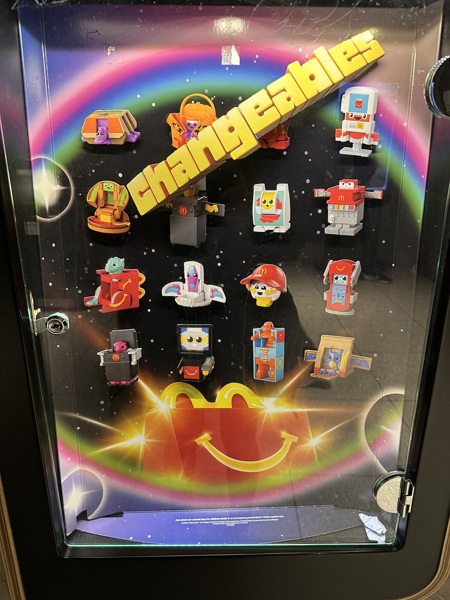 EllieJapan2022's tweet photo. MacDonalds now give those small gifts for kids!!!
#MacDonalds #smallgift #forkids #Changesbles #NeighborlyVibes #Manhattan #NY #familytime https://t.co/blwNx9hxfP