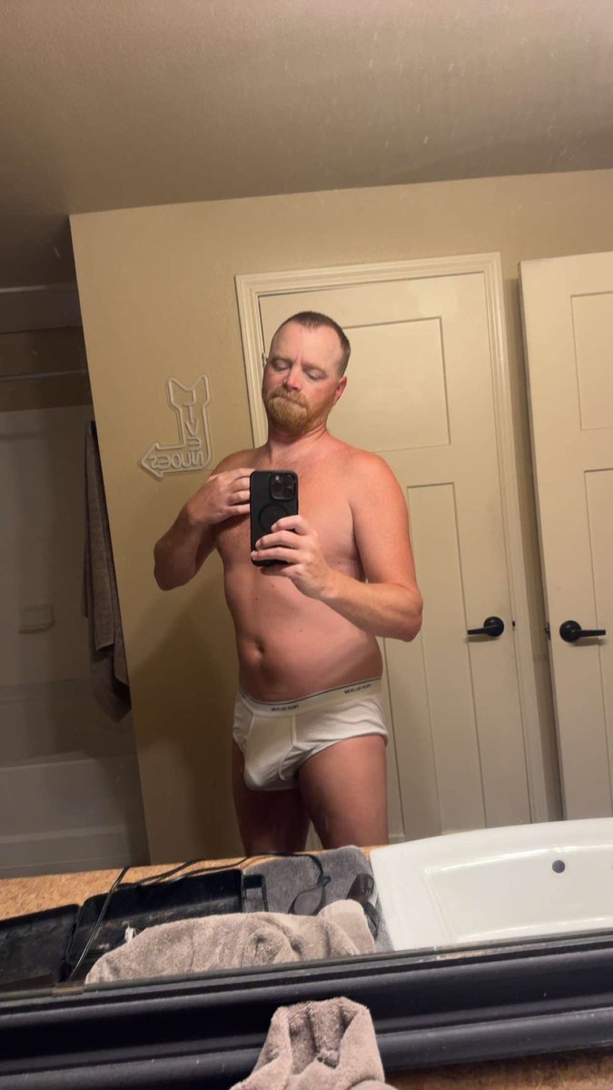 Tightywhitiesbro tweet media