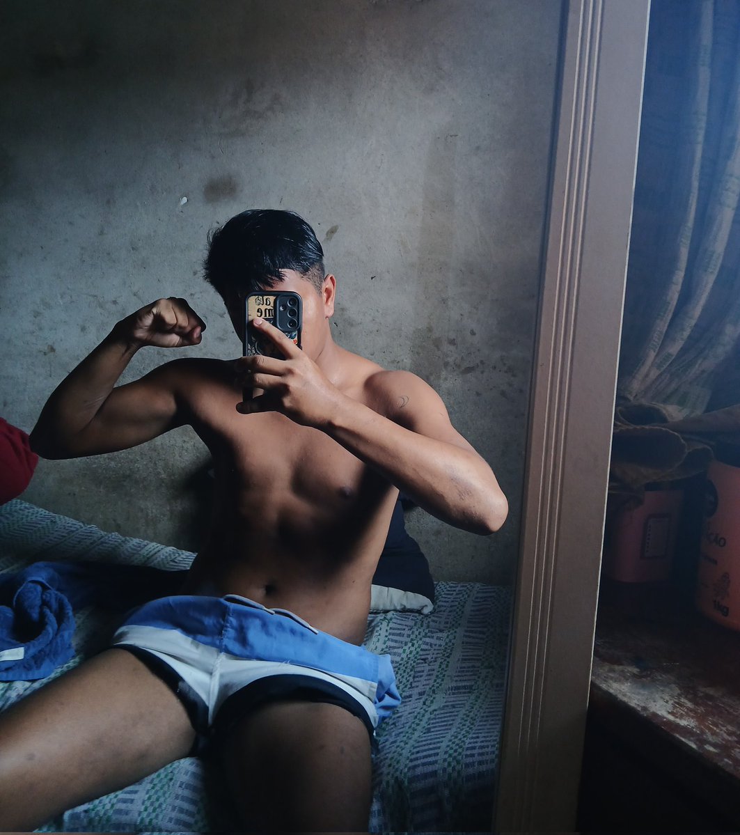 pretinho entediado tweet media