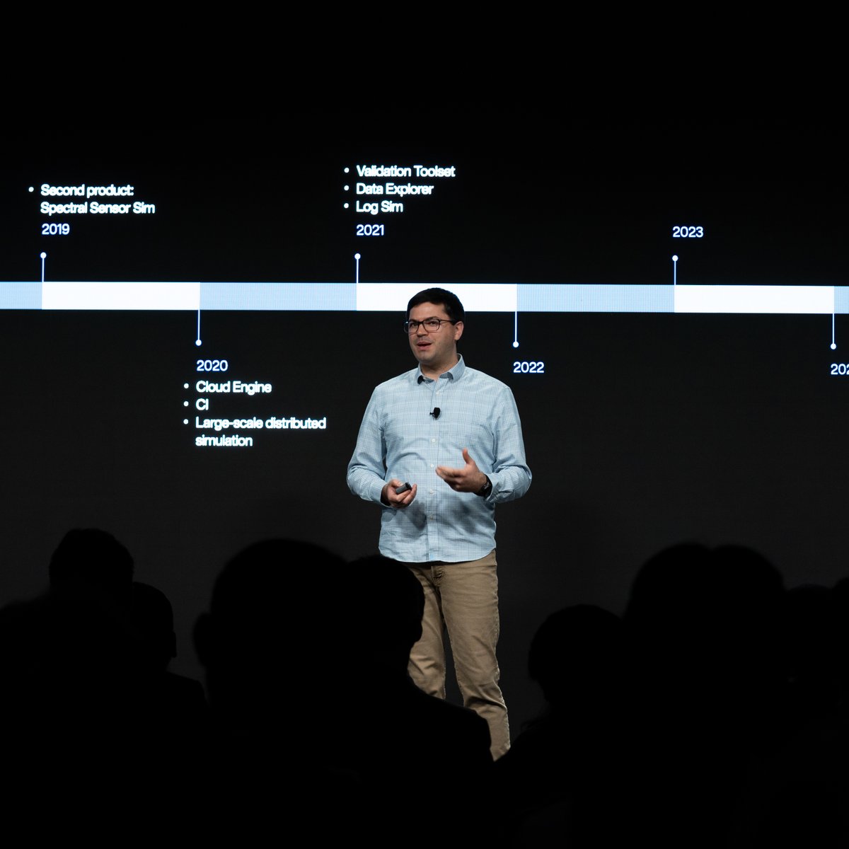 AppliedInt's tweet photo. Our first-ever Physical AI Day brought together many of our partners, investors, and industry leaders to not only see what we are building but also how we see the industry evolving.

From automotive, trucking, and agriculture to mining, construction, and defense, we are building intelligent machines that move, perceive, and act in the real world.

https://t.co/W9iCjP5MyM