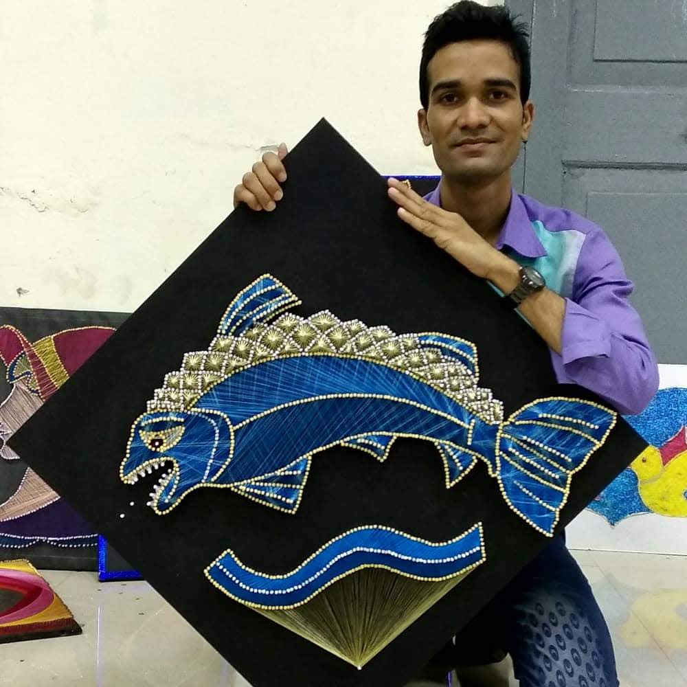 ryart_stringart's tweet photo. This handmade dragon fish string art is inspired by fantasy themes and created using vibrant light blue shades. A perfect blend of creativity and imagination for art lovers. https://t.co/mnZydH6EeD