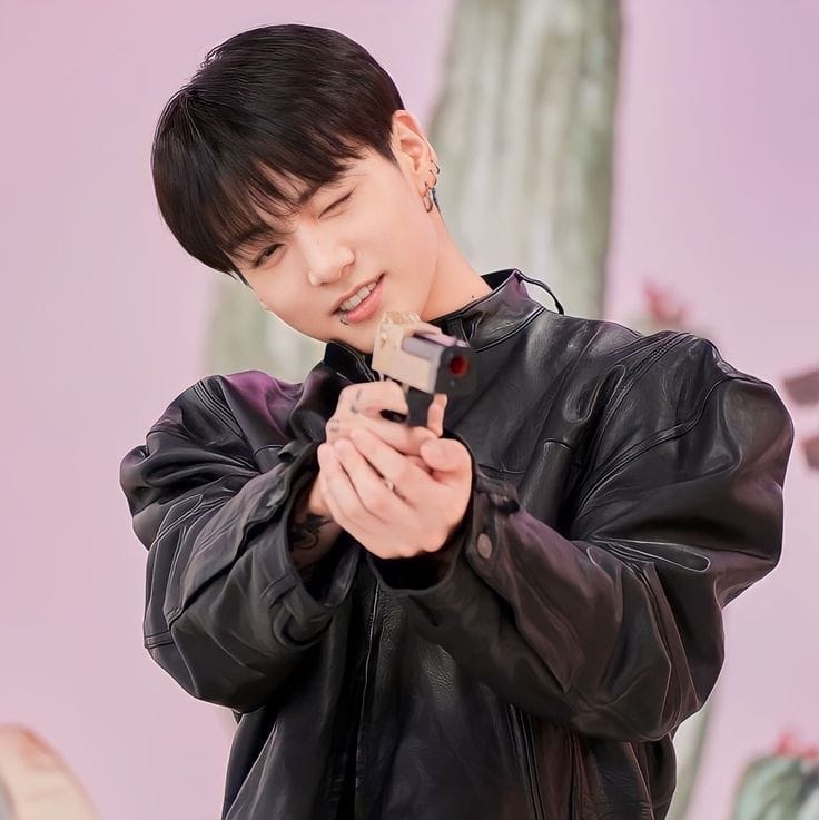 𝔍𝔢𝔫𝔫𝔦𝔢'𝔰 𝔇𝔯𝔢𝔞𝔪𝔠𝔞𝔱𝔠𝔥𝔢𝔯 ✨ tweet media