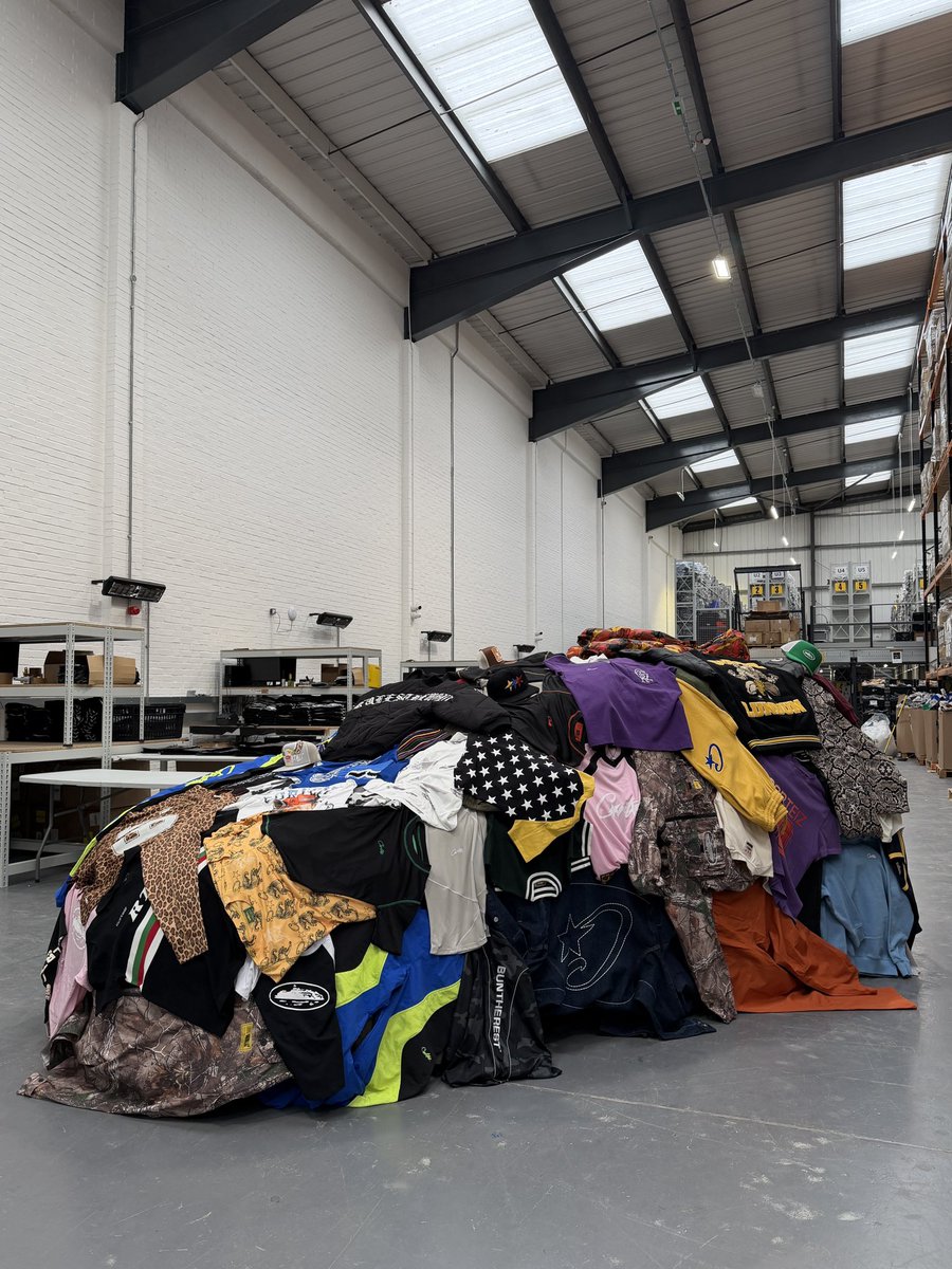 crtzrtw's tweet image. STORE NOW LIVE.

EVERY LOTTO ITEM COMES WIT A SCRATCH-CARD.

£500 GIFTCARD. £2000 CASH PRIZE OR A CAR🇬🇧🏎️💨💨💨💨💨

WORLDWIDE SHIPPING.

GOODLUCK.