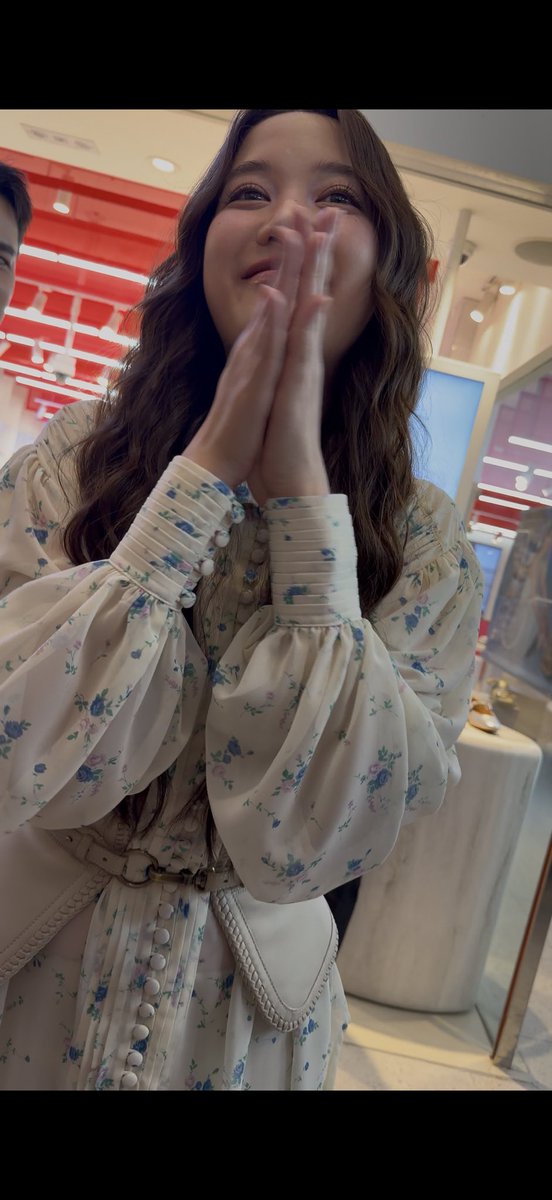 Bru (blue) 🌷🪽 tweet media