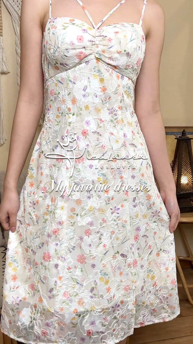 LesLuvra's tweet image. She didn’t try to stand out… she just did 🌸✨
Soft florals, effortless energy, main character moment 💫
#LesLuvra #DressSeason #LookingGood #CuteOutfit #ChicStyle