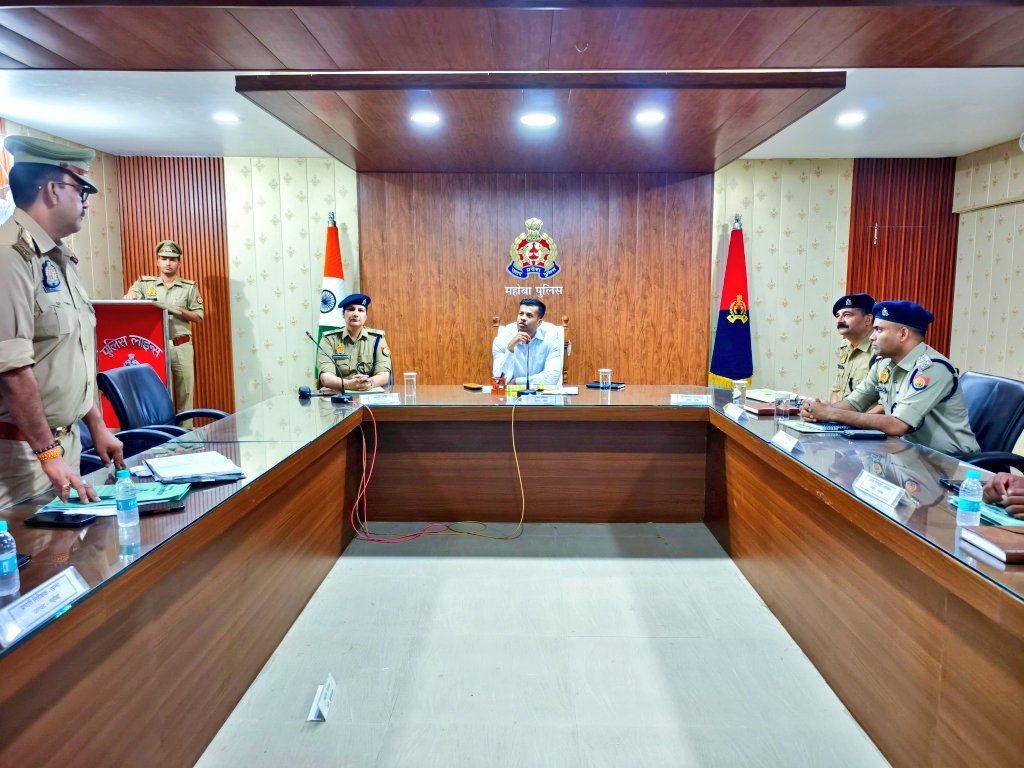 MAHOBA POLICE tweet media