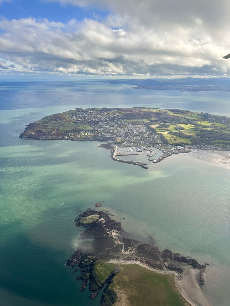 oatposting's tweet image. i’m traveling again so i expect everyone to tune in #hello ireland