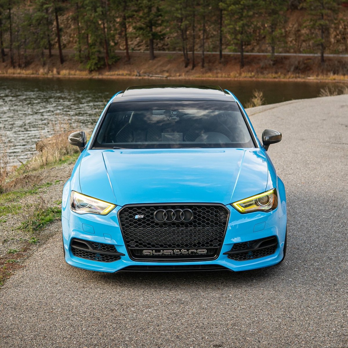 autochat360's tweet image. Exclusive Riviera Blue S3🔵
