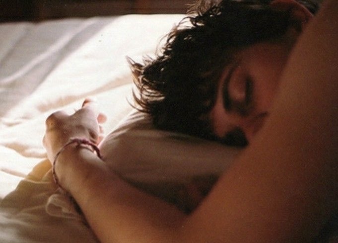 line ⏾★ tweet media