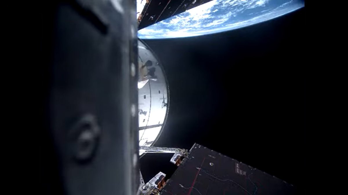 +Spock::: tweet media