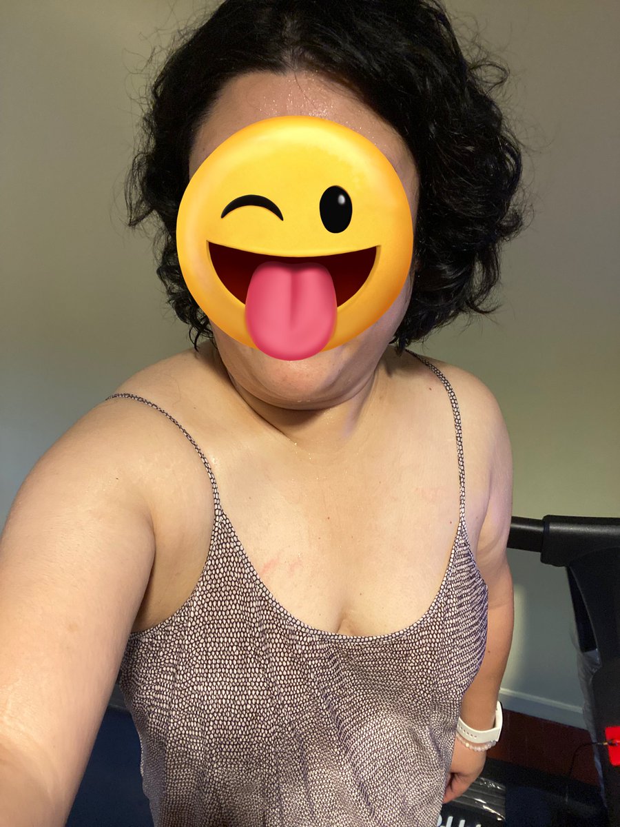 โอ้วเอ๋ว tweet media