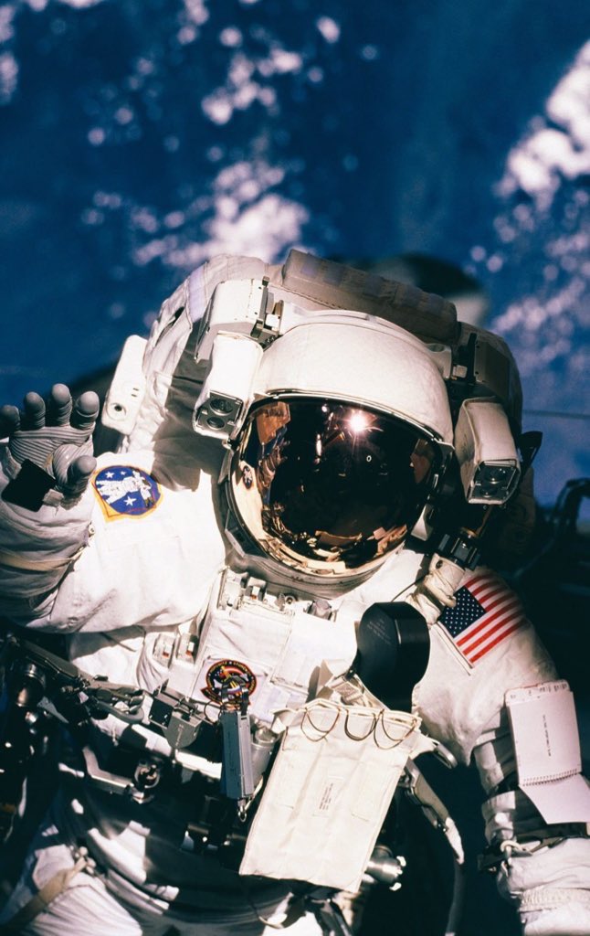 Astrophile | آستروفايل tweet media