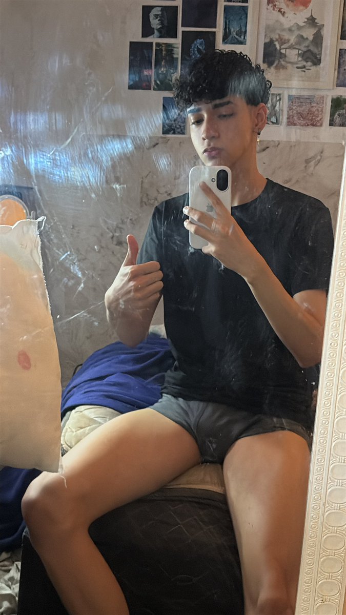 eaedenis_ tweet media