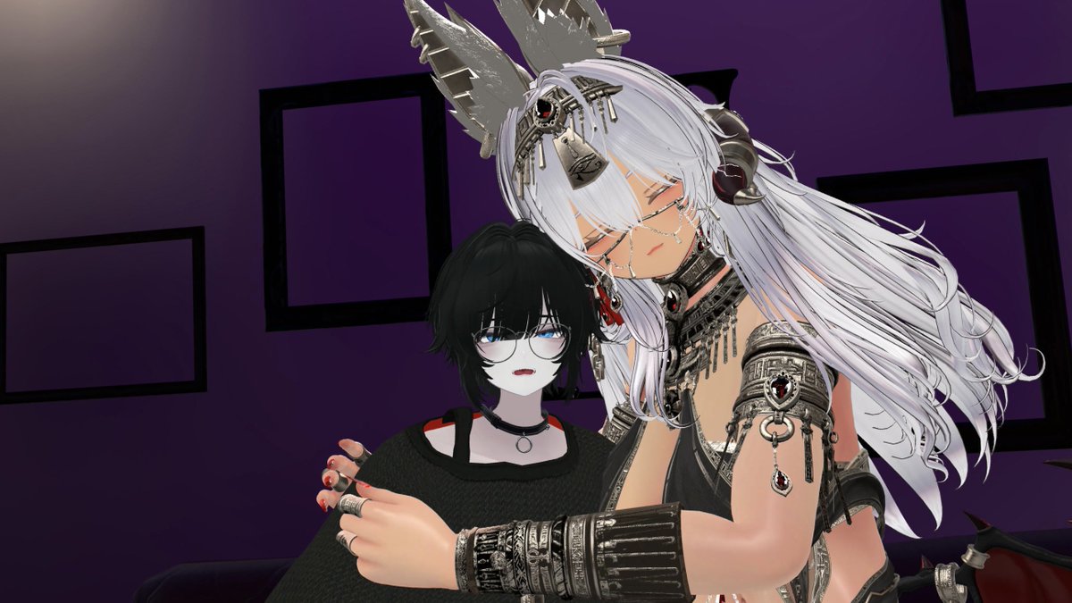 りこりす💜👻 tweet media