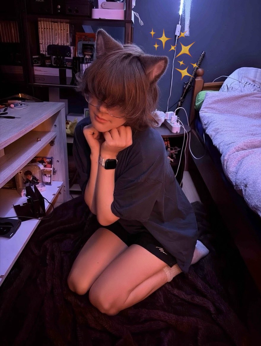PoupgP80300's tweet photo. اول اثنين تسكيس مجاني🤤❤ https://t.co/vFaOAKch98