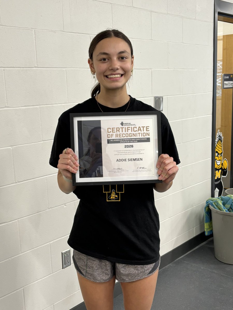 AddieSiemsen's tweet photo. Thankful to receive the All-American Strength and Conditioning Athlete of the Year Award!! https://t.co/s1UKYJjhLs