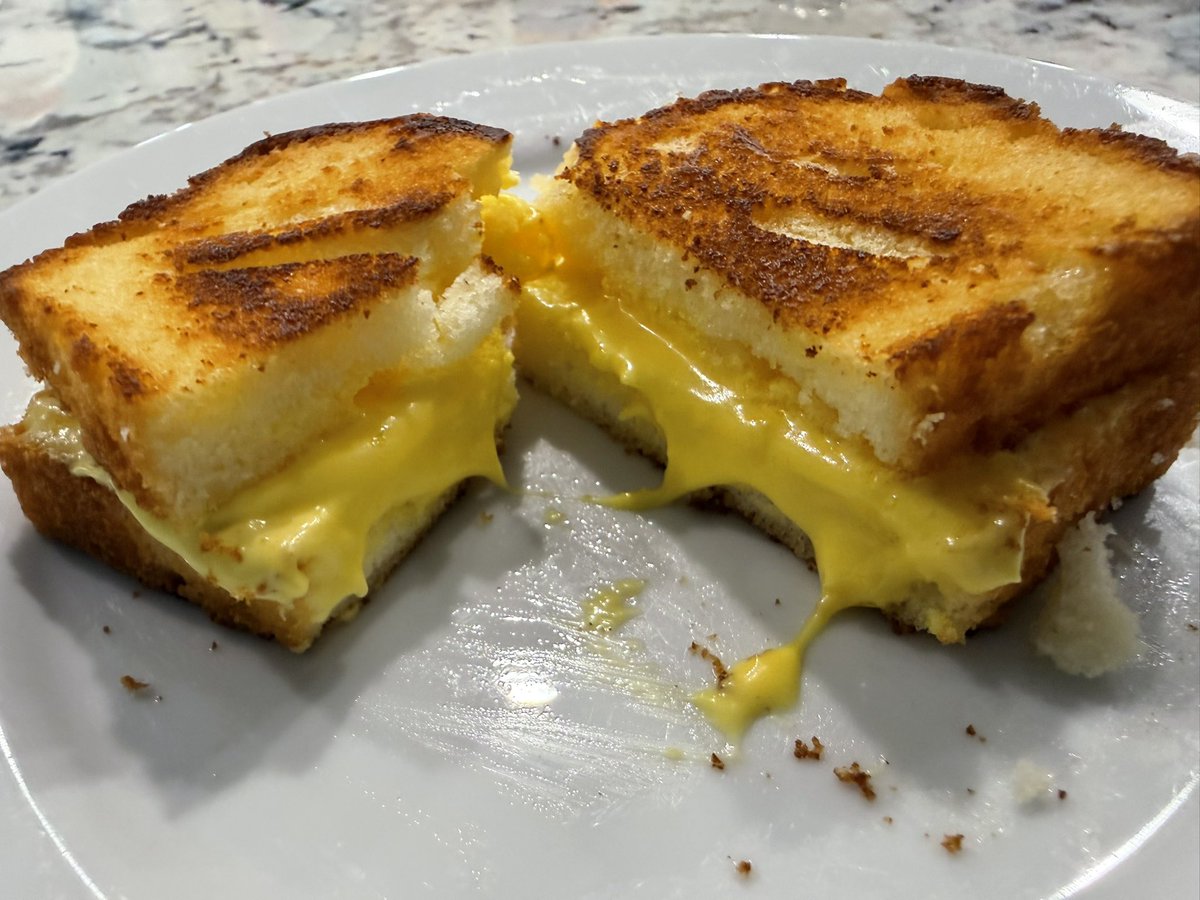 Happy Captain tweet media