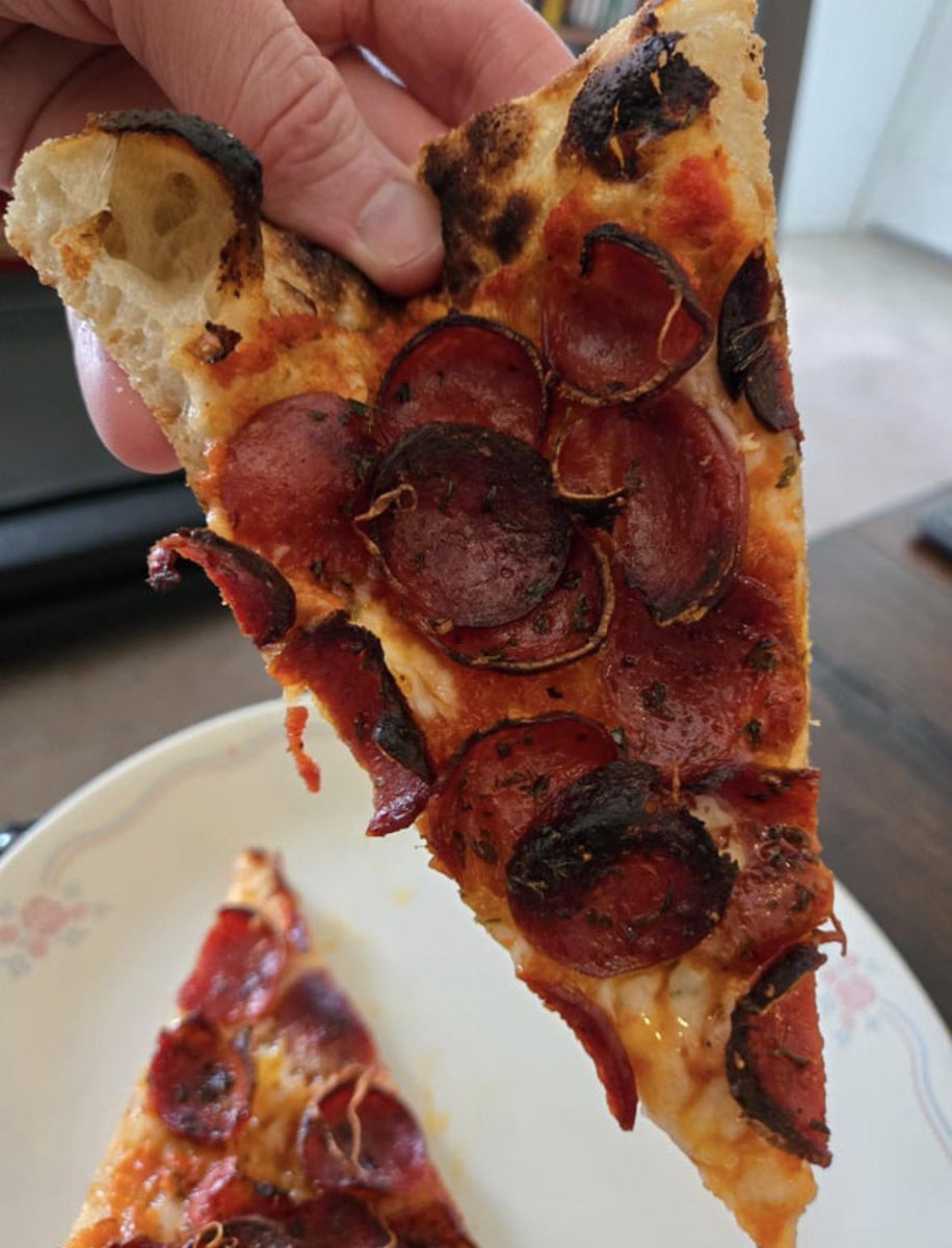 Eatinerni tweet media