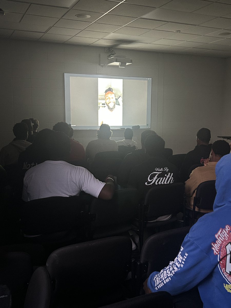 dan_pippin's tweet photo. Dekoda Watson speaking at our Be A Man program.   Great Player but Better Person! https://t.co/KXKRrvO9dP