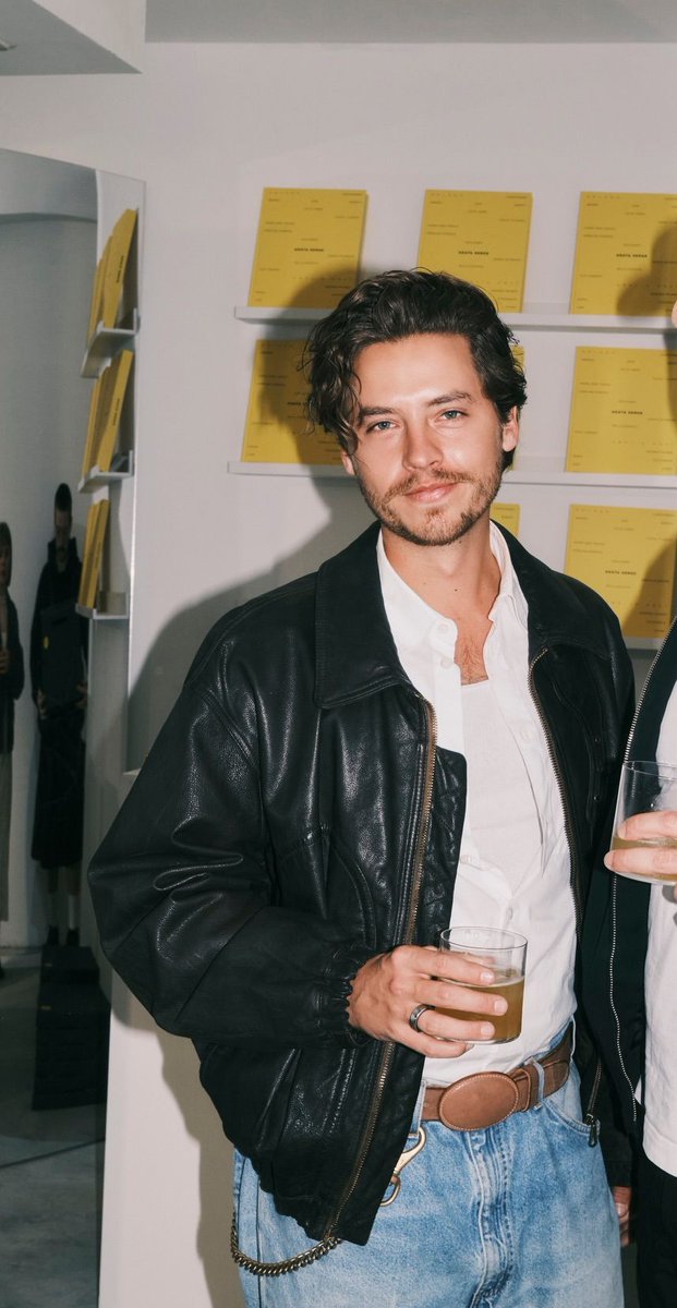 rapha ❤️‍🔥 tweet media