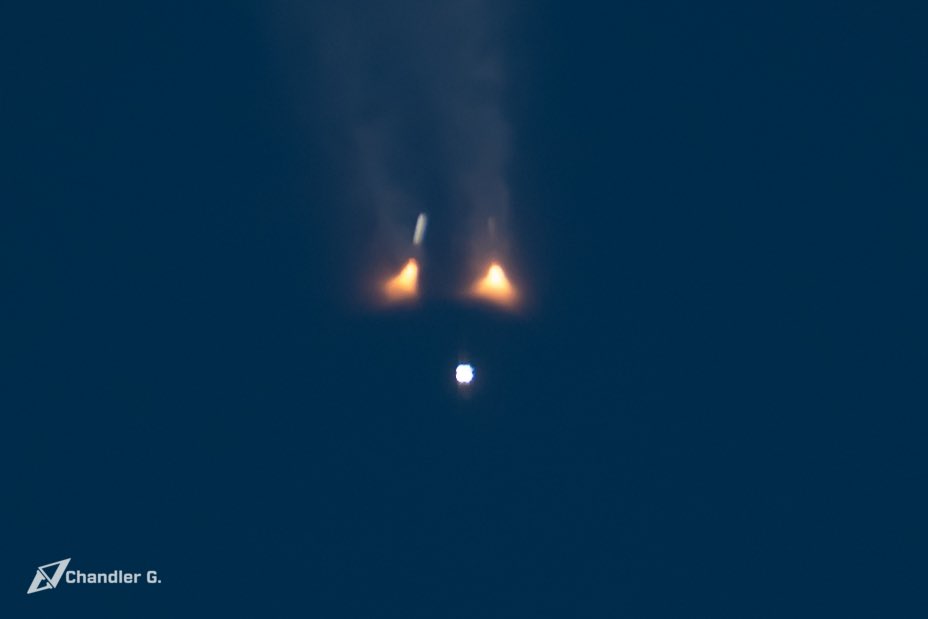 Echo5550's tweet photo. Artemis II SRB seperation and fall away!

Not the best shots of the evening but personally my favorite. I’m a sucker for booster separation. https://t.co/G12haMJrDx
