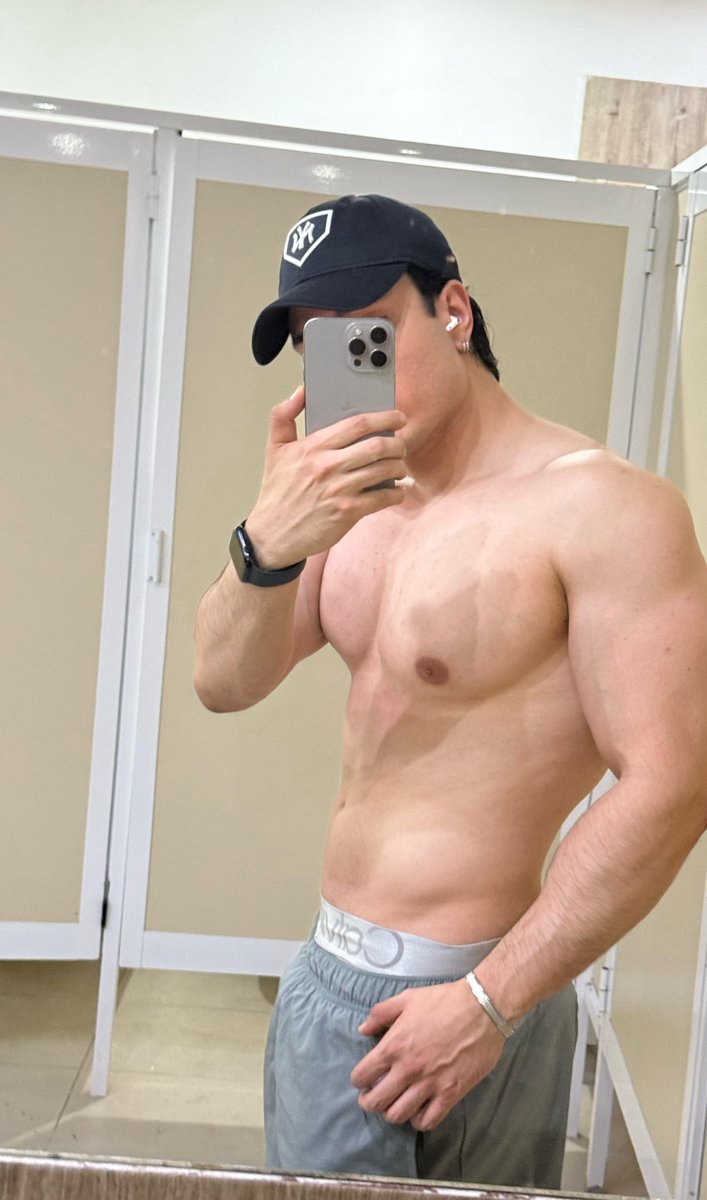 Iván tweet media