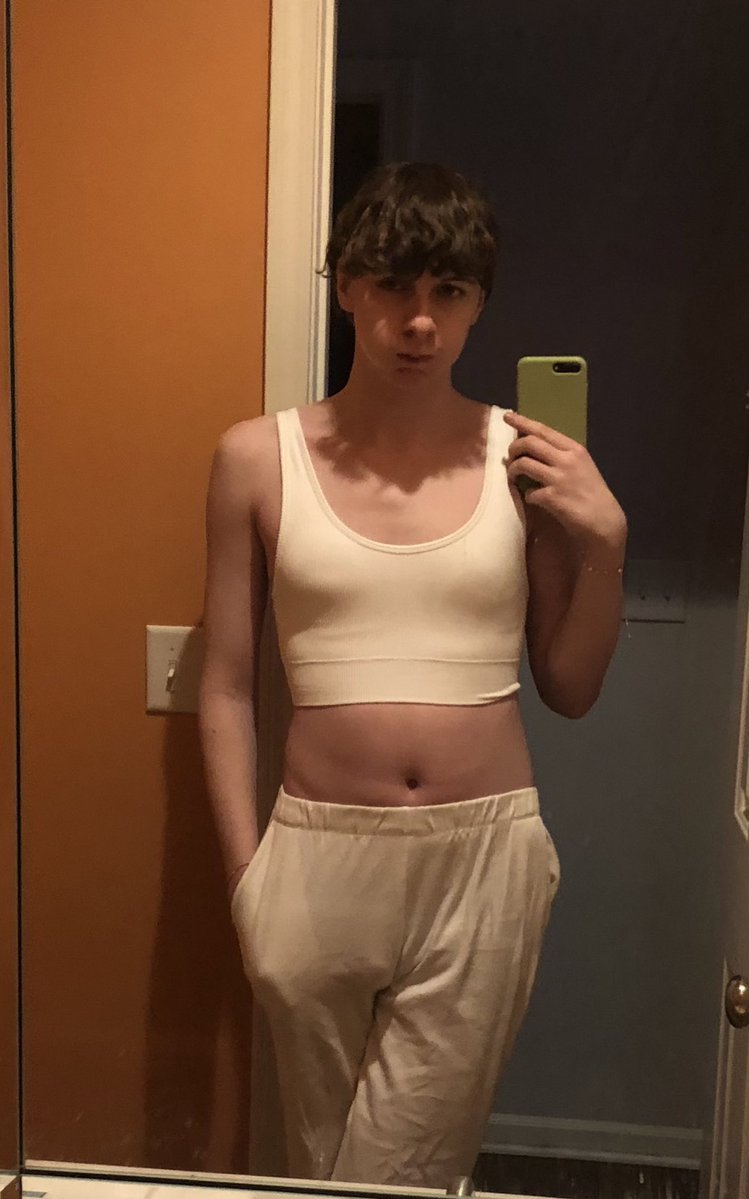 Emi 🍉 tweet media