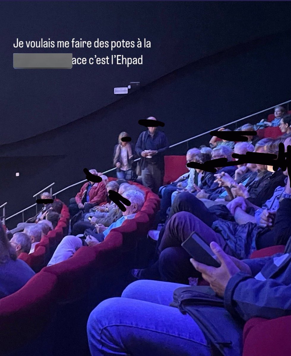 Ptn je pensais pas que ça allait autant plaire et que vous étiez autant à kiffer je vais + tweet sur l’espace paske jsuis rentré dans une asso pour me faire des copains mais y’a QUE des calvitiés (rien contre les pépés ils sont pipous mm s’ils s’endorment pendant les conférences)