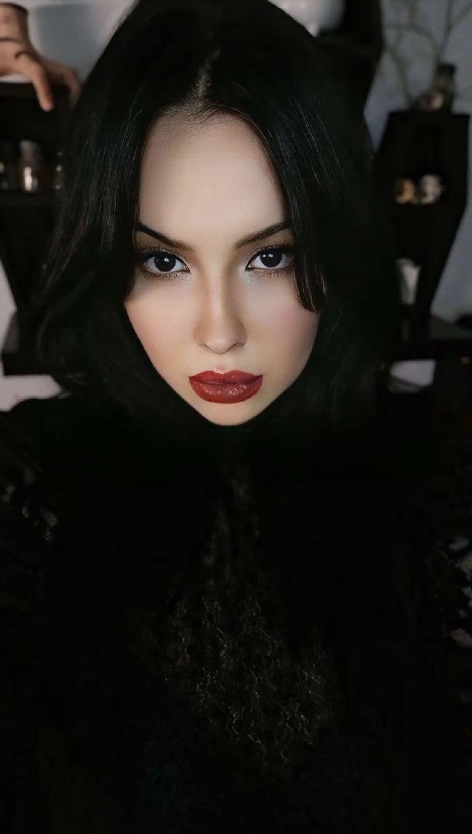 LANA DRAIN 🖤 MOMMY DOMME🖤 tweet media