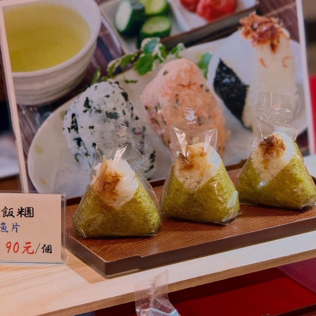 Emily lauri tweet media