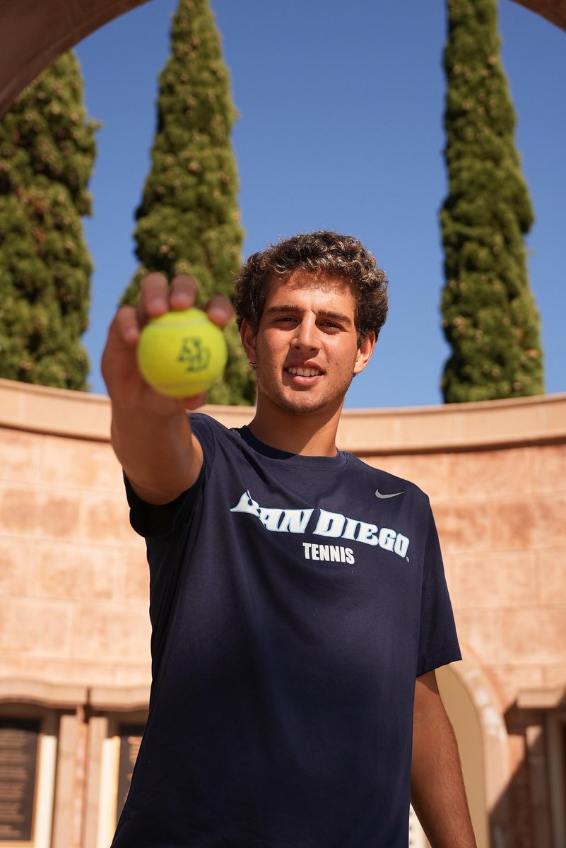 Parsa Bombs 💣 tweet media