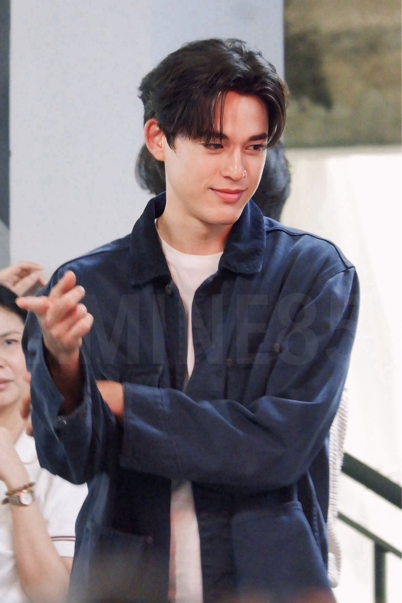 K M I N E 8 5 🦋 tweet media