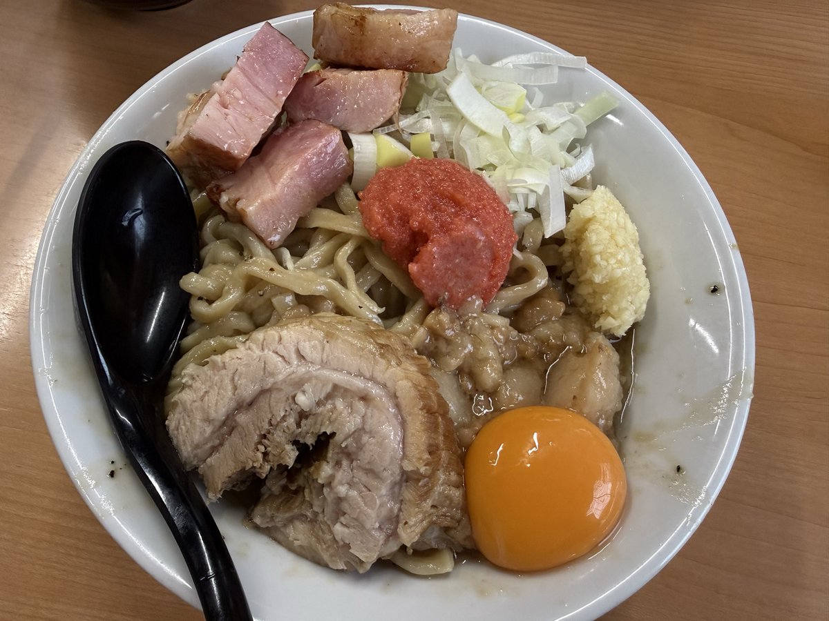 4/1 <a href="/issin2015/">ラーメン 一心</a> 
久しぶりの明太カルボ🥚

娘はベーコン気に入ったらしくたくさん食べてました🥓笑