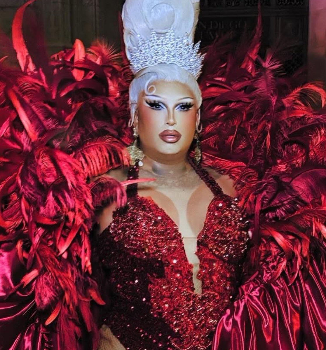Happy birthday queen <a href="/chichifuera/">chichifuera</a>  🎂