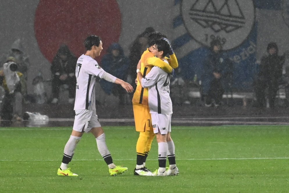 73なみ tweet media