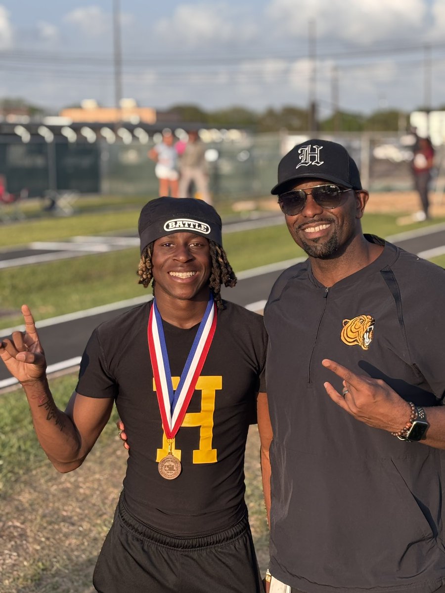 CoachCarter7 tweet media