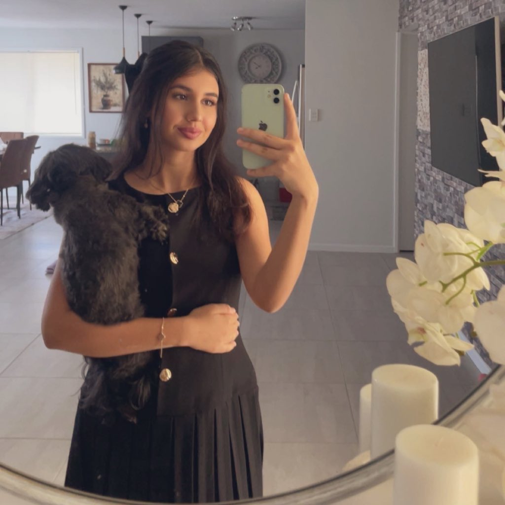 ash⁷ 🪭 looking for moots! tweet media