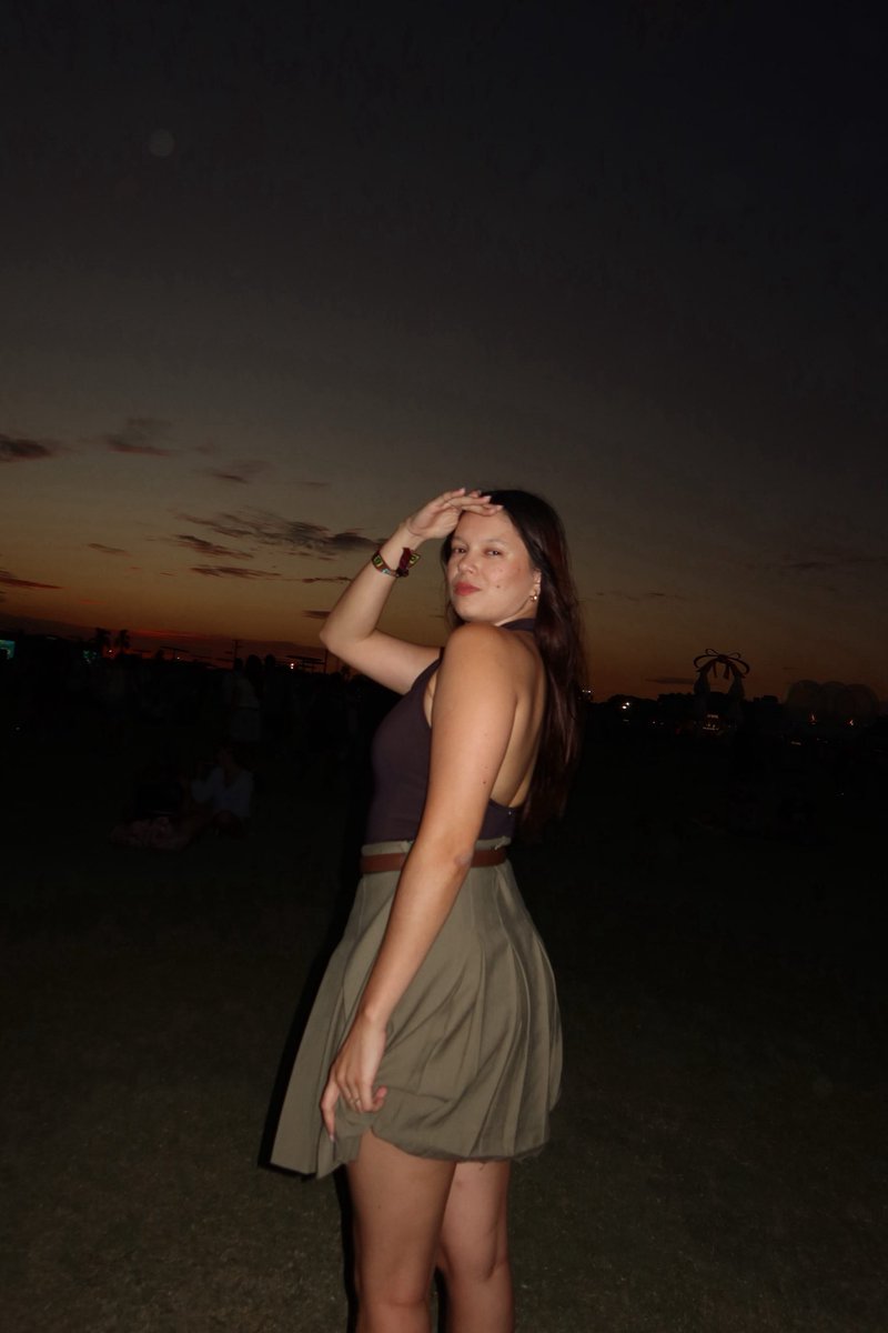 agustina tweet media