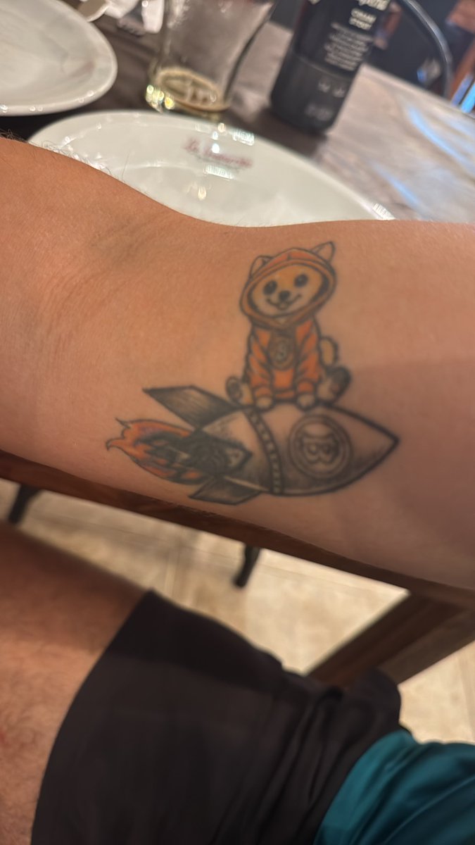 The Argentinian $DOG 🧡 Doing it for the $VINE 💚 tweet media